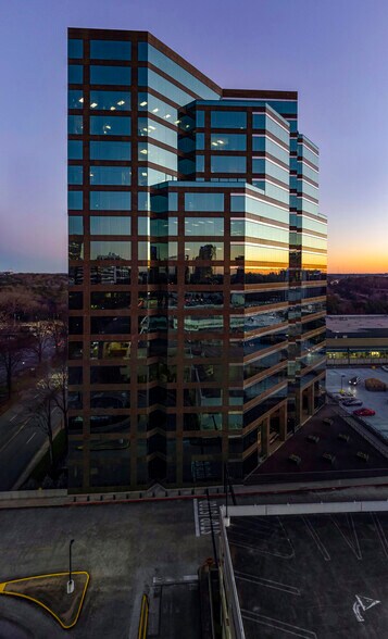 More Photos Of 3399 Peachtree Rd NE, Atlanta Coworking Space