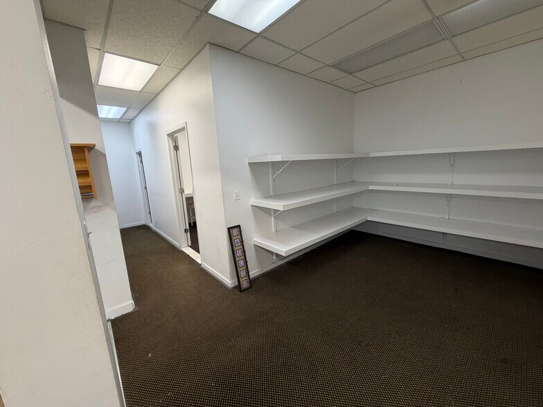 More Photos Of 1207-1219 Broadway, Hewlett Storefront For Lease