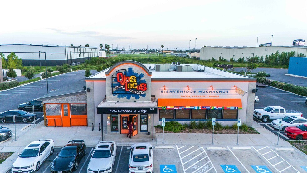 Primary Photo Of 3100 N Expressway, Brownsville Restaurant For Sale