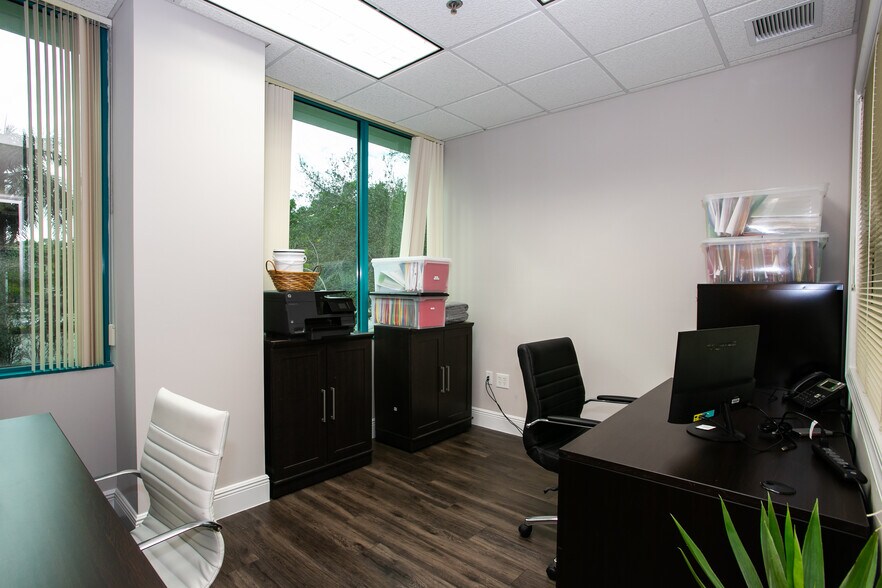 More Photos Of 2690 Weston Rd, Weston Office For Lease