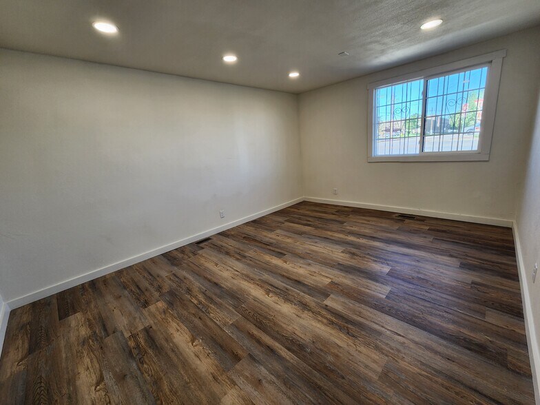 More Photos Of 1445 S Poplar St, Casper Office Residential For Lease