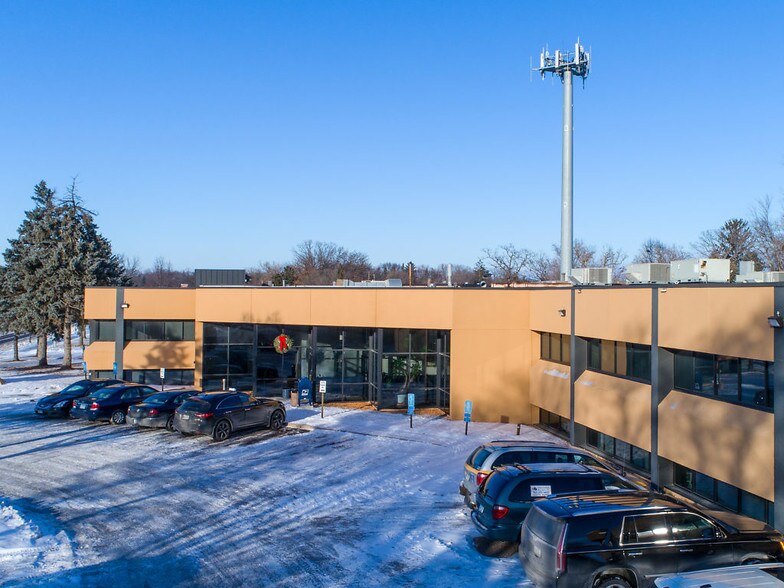 More Photos Of 1710 Douglas Dr N, Golden Valley Business Park For Sale
