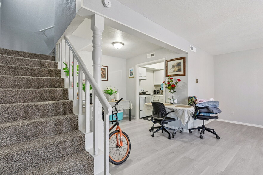 More Photos Of 500 Haley St, Irving Apartments For Sale