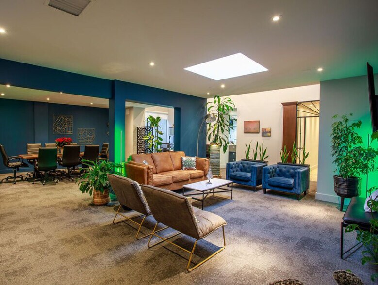More Photos Of 1455 Ellis St, Kelowna Office Residential For Sale