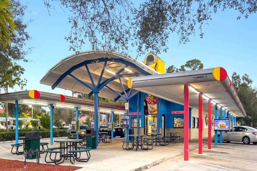 Primary Photo Of 6250 Lake Worth Rd, Greenacres Fast Food For Lease