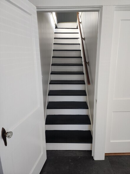 More Photos Of 109 Few St, Greer Office For Lease