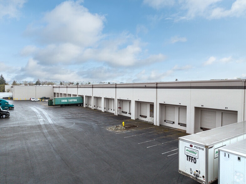More Photos Of 21901 67th Ave S, Kent Distribution For Lease