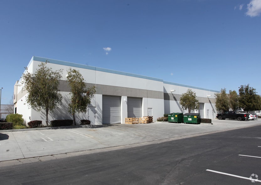 More Photos Of 5260 Bonsai Ave, Moorpark Manufacturing For Lease