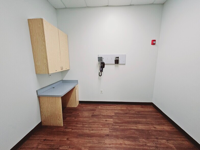 More Photos Of 3801-3807 Bergenline Ave, Union City Storefront Retail Office For Lease