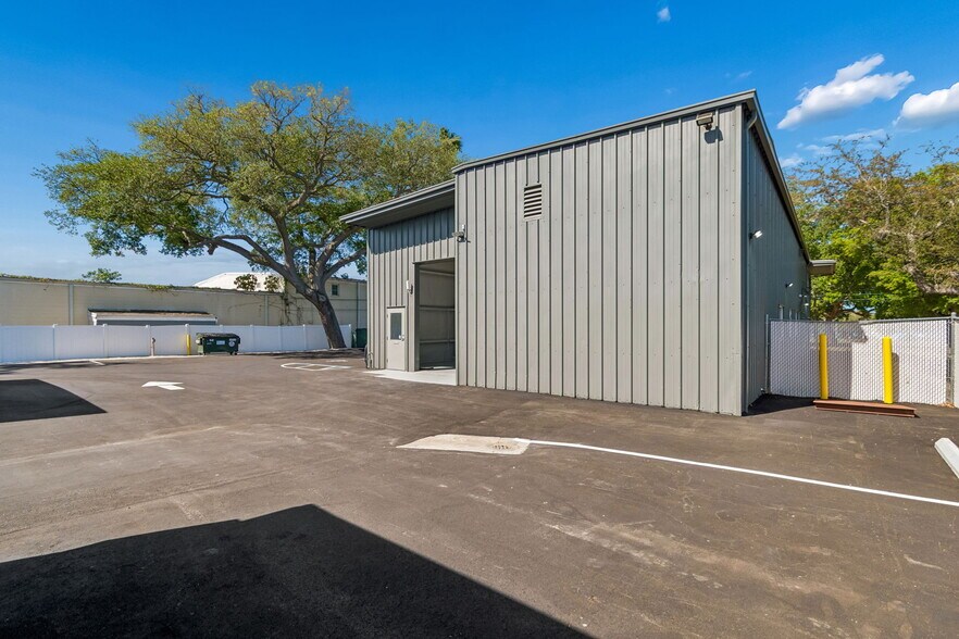 More Photos Of 1453 S Martin Luther King Jr Ave, Clearwater Warehouse For Sale