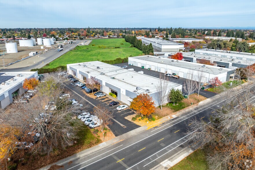 More Photos Of 9767 Business Park Dr, Sacramento Light Manufacturing For Lease