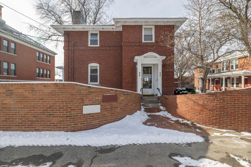 More Photos Of 41 Brook St, Manchester Office For Sale