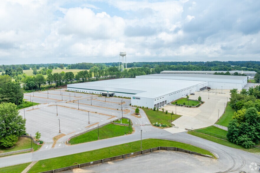 More Photos Of 3150 Barry Dr, Portland Manufacturing For Sale