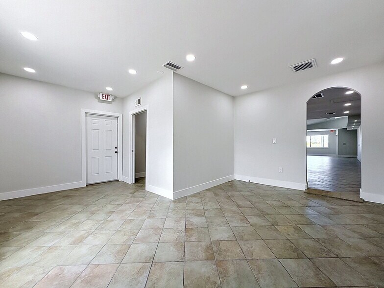 More Photos Of 13414 US Highway 19, Hudson Showroom For Lease