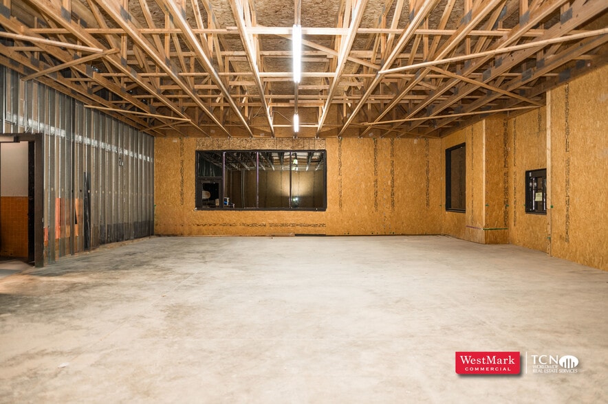 More Photos Of 1710 Interstate 27, Lubbock General Retail For Lease