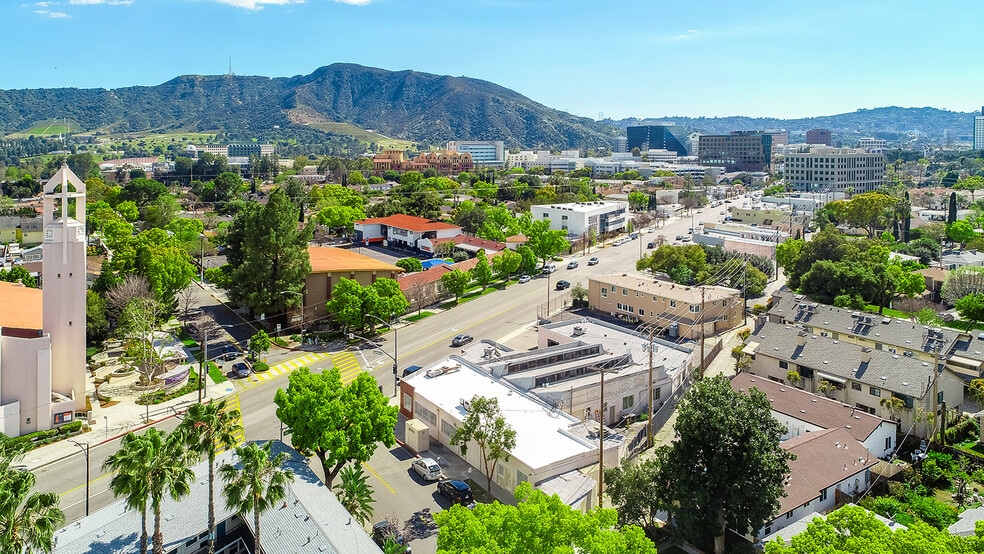 More Photos Of 2101 W Olive Ave, Burbank Warehouse For Sale