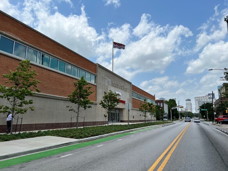 More Photos Of 3150 Polk St, Houston Medical For Sale