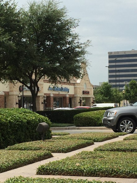 More Photos Of 18204-18410 Preston Rd, Dallas Unknown For Lease