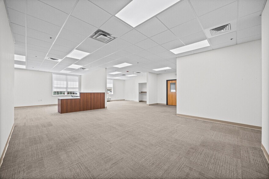 More Photos Of 70 Elizabeth Blackwell St, Geneva Office For Lease