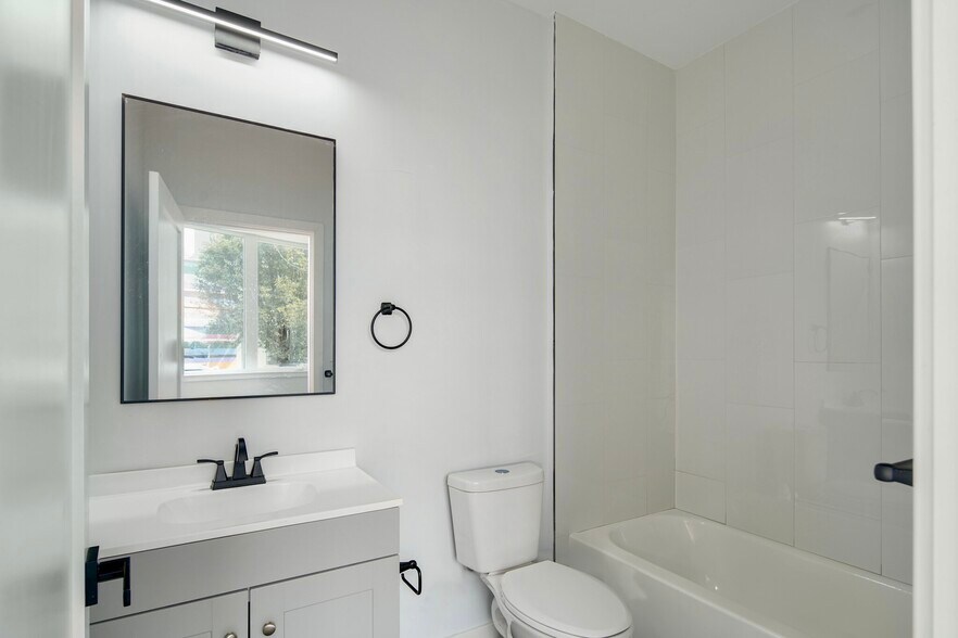 More Photos Of 2301 Frankford Ave, Philadelphia Apartments For Sale