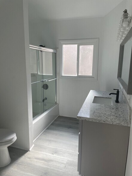 More Photos Of 1746 Crenshaw Blvd, Los Angeles Apartments For Sale