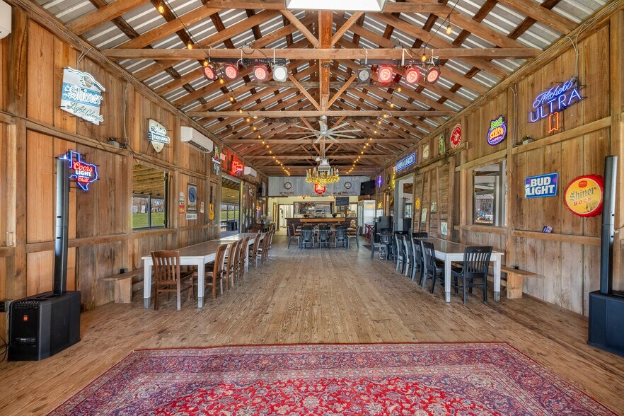 More Photos Of , Round Top Unknown For Sale