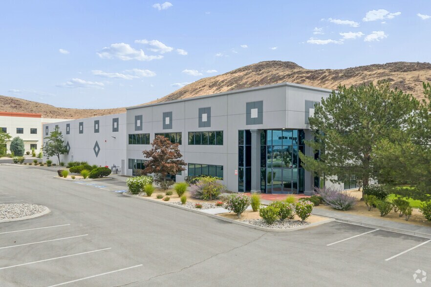 More Photos Of 8770 Technology Way, Reno Distribution For Lease