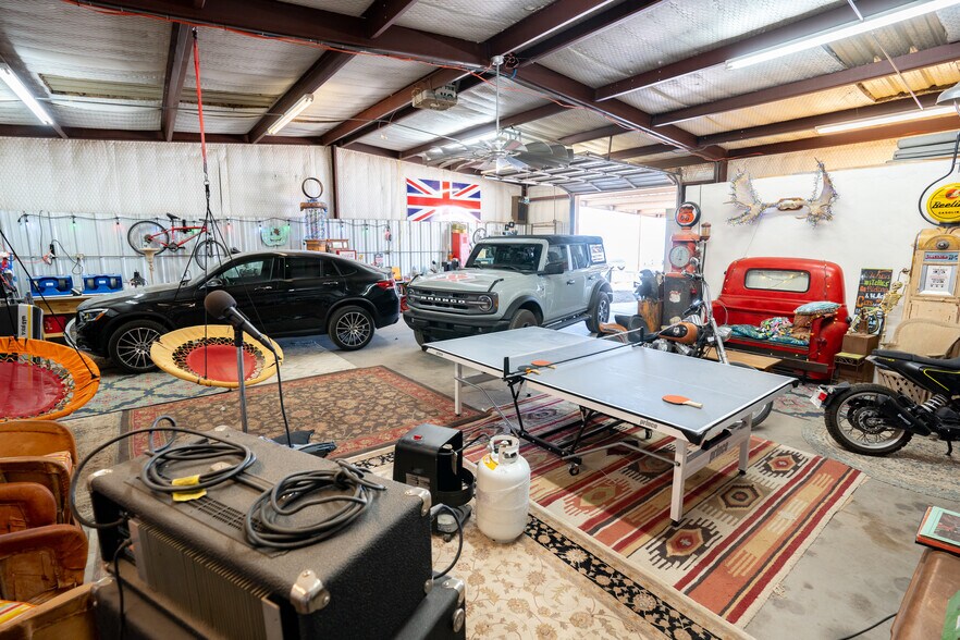 More Photos Of 5904 W Highway 80, Midland Warehouse For Sale