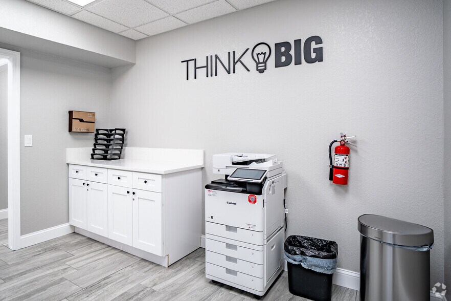 More Photos Of 13246 38th St N, Clearwater Coworking Space