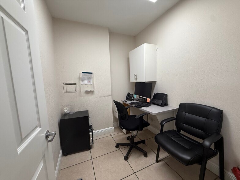 More Photos Of 9611 SW 40th St, Miami Medical For Sale