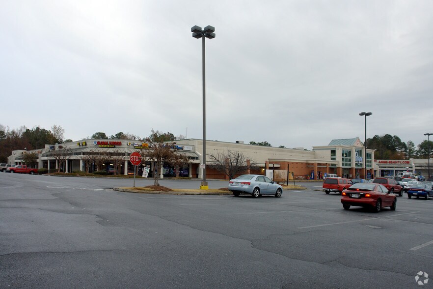 More Photos Of 971 N Hairston Rd, Stone Mountain Unknown For Lease