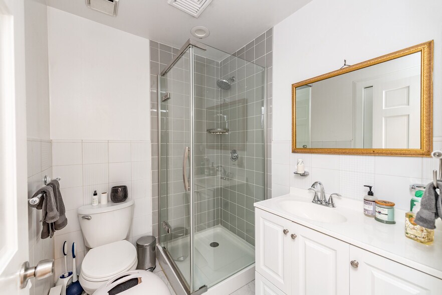 More Photos Of 470 Commonwealth Ave, Boston Apartments For Sale