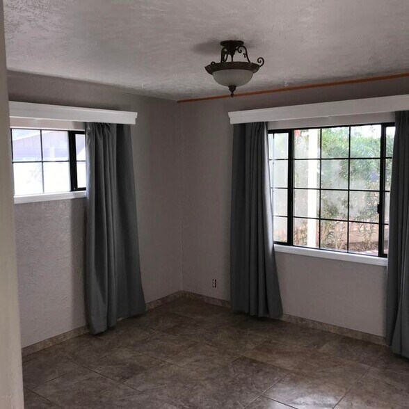 More Photos Of 2538 N 52nd St, Phoenix Multifamily For Sale