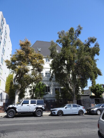 More Photos Of 722 S Manhattan Pl, Los Angeles Apartments For Sale