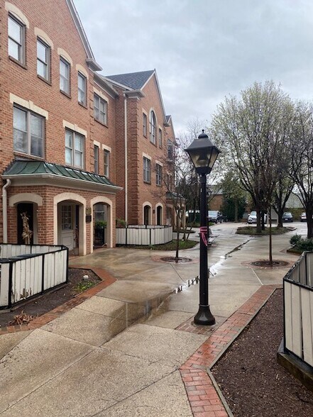 More Photos Of 4216 Evergreen Ln, Annandale Medical For Sale