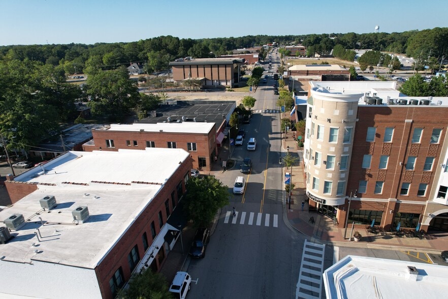 More Photos Of 120 Raleigh St, Fuquay-Varina Storefront For Sale