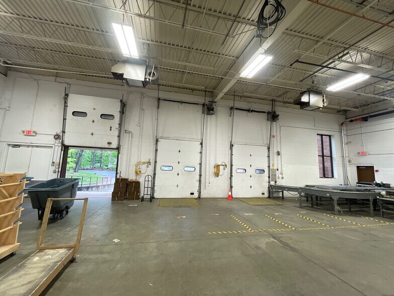 More Photos Of 2392 Route 9, Mechanicville Distribution For Lease