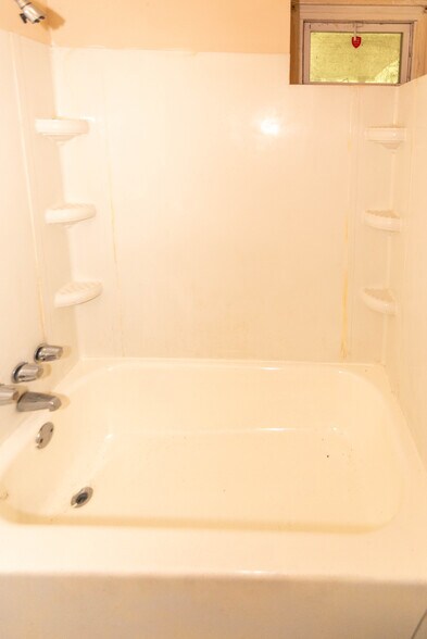 More Photos Of 1611 Gwynns Falls Pky, Baltimore Apartments For Sale