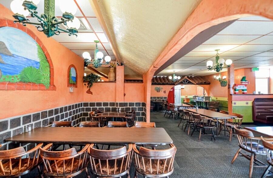 More Photos Of 819 Main St, Caldwell Restaurant For Sale