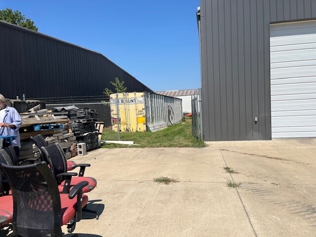 More Photos Of 962 Neubling Ave, Evansville Warehouse For Sale