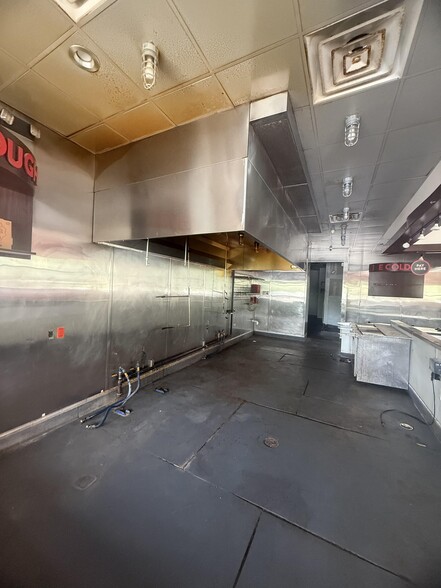 More Photos Of 1435 E Lafayette St, Tallahassee Freestanding For Lease