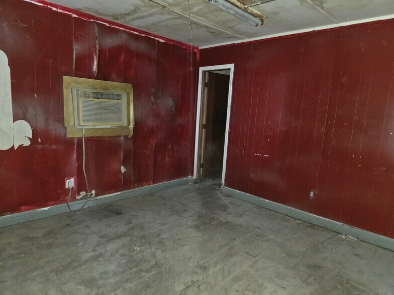 More Photos Of 2839 Sparta Ave, Charlotte Warehouse For Lease