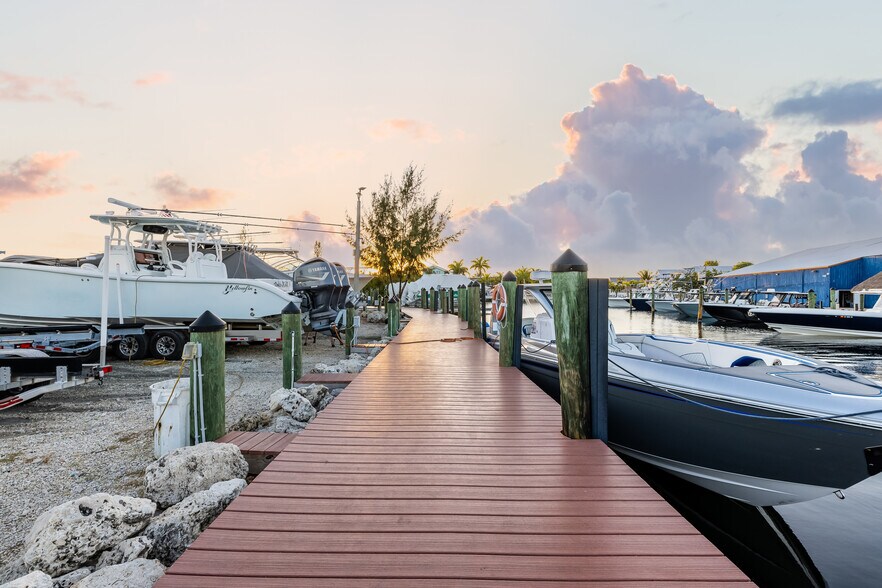 More Photos Of 90400 Overseas Hwy, Tavernier Marina For Sale