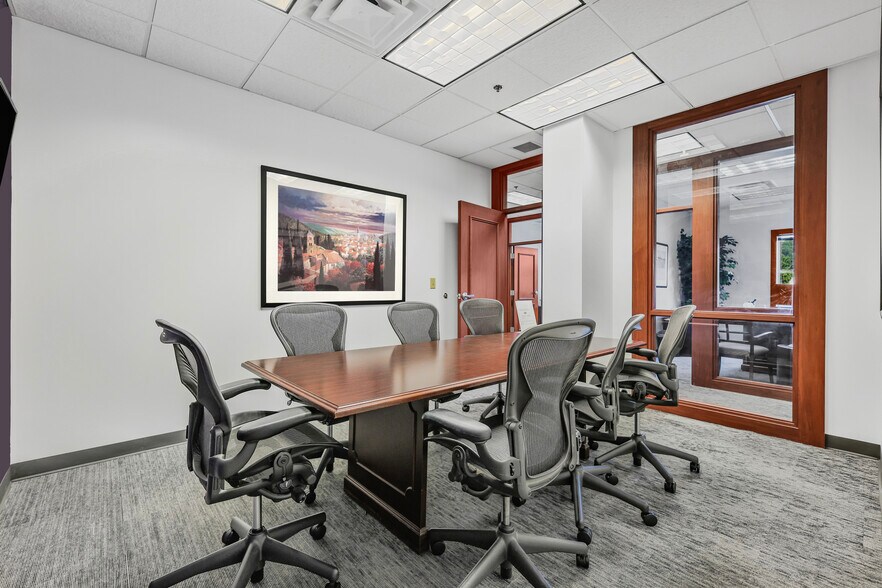 More Photos Of 5205 Maryland Way, Brentwood Office For Sale