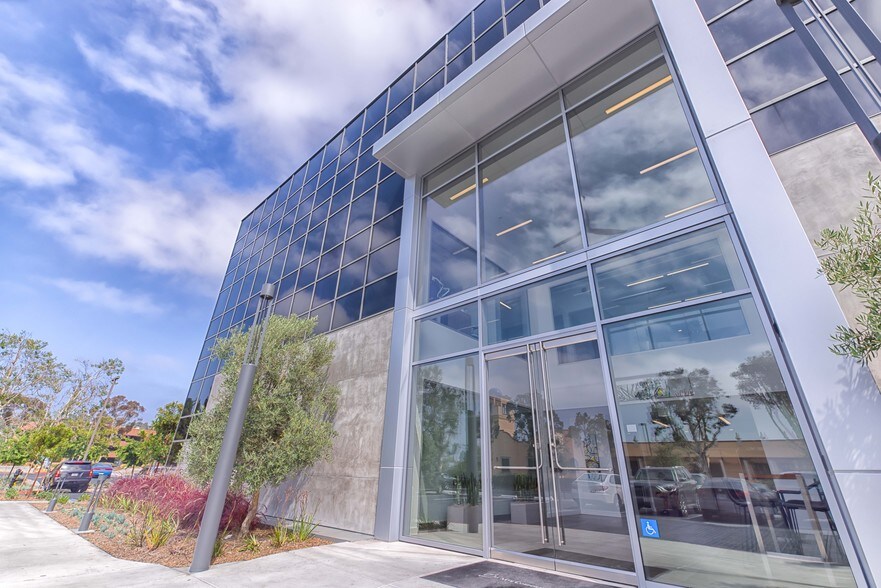 More Photos Of 12651 High Bluff Dr, San Diego Office For Lease