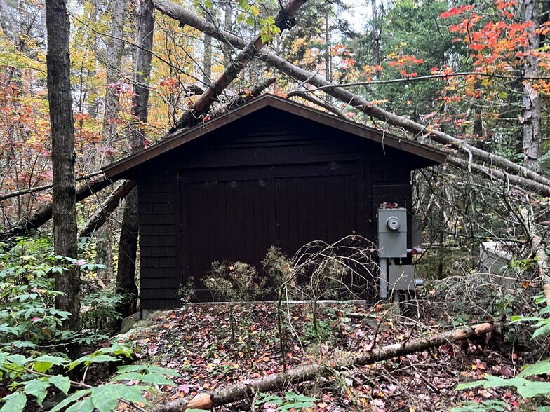 More Photos Of 713 Lewis Hill rd, Bethlehem Multifamily For Sale