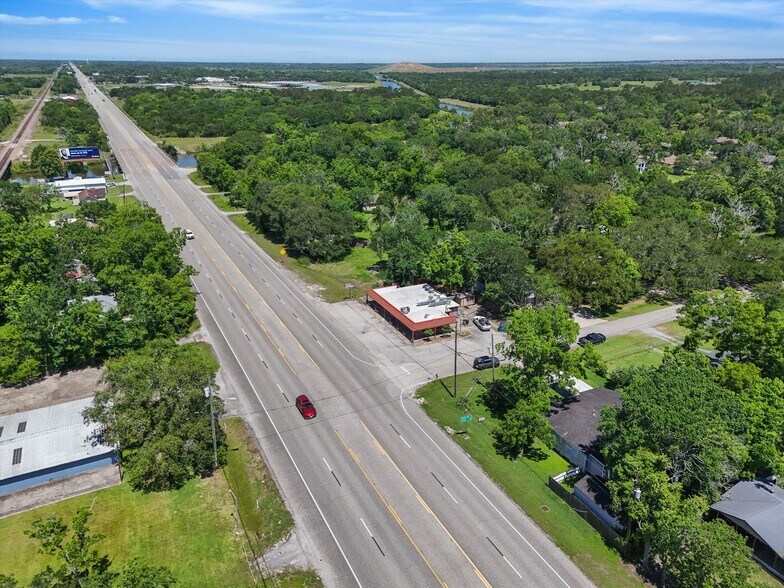 More Photos Of 9302 Highway 6, Hitchcock Restaurant For Lease