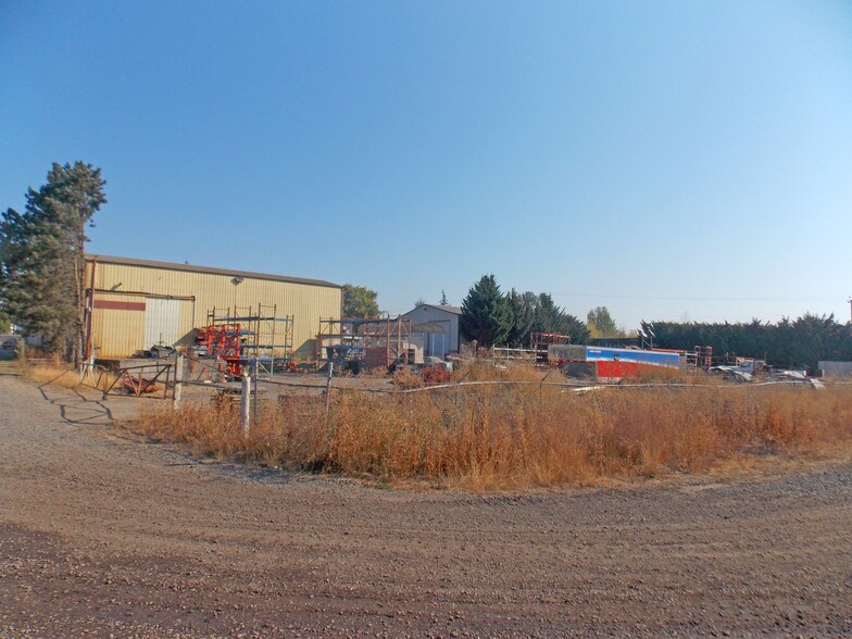 More Photos Of 18650 SW Pacific Hwy, Tualatin Warehouse For Lease