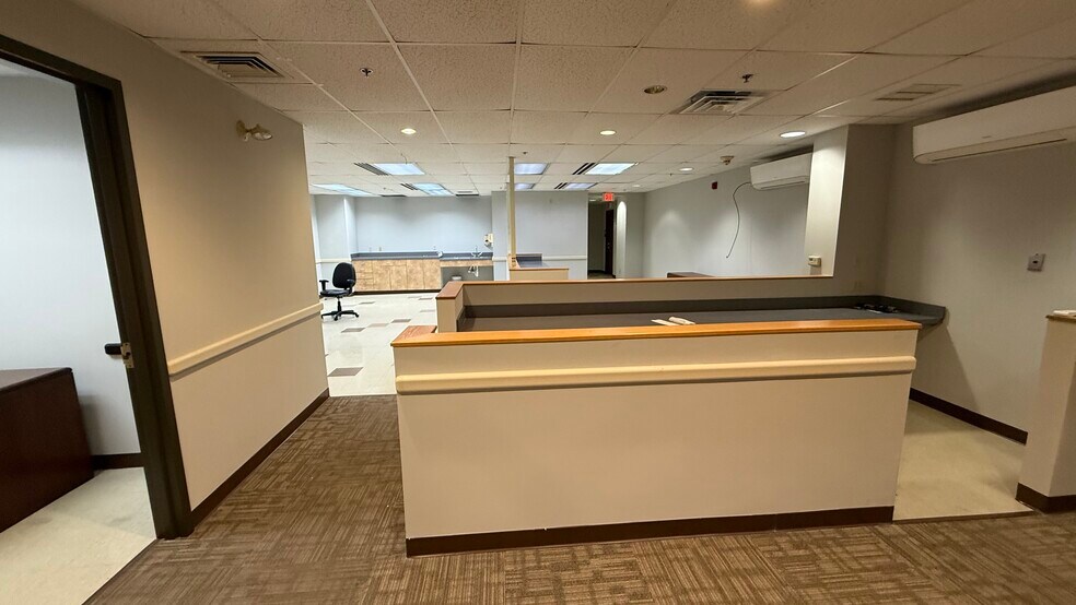 More Photos Of 2925 William Penn Hwy, Easton Office For Lease