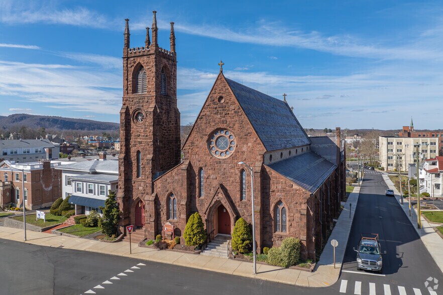 Primary Photo Of 136 E Main St, Meriden Religious Facility For Sale